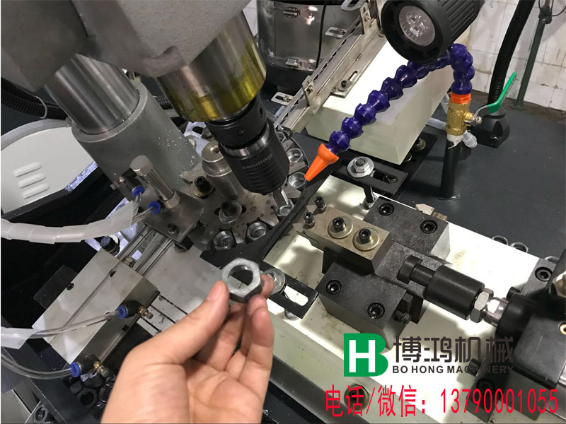 六角螺母全自动攻丝机工装夹具图